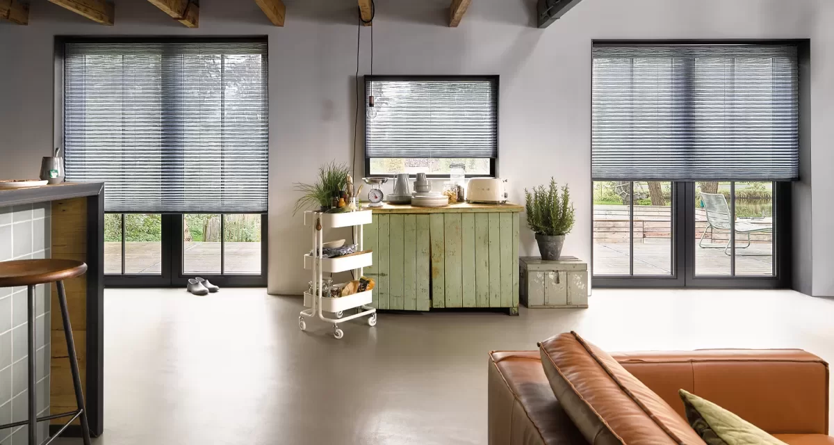 Raamdecoratie plissegordijnen Raamdecoratie plissegordijnen